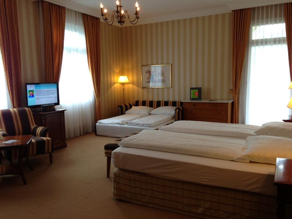 Hotel Robinson Club Schweizerhof à Vulpera Extérieur photo