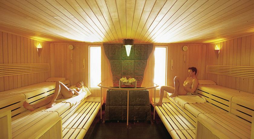 Hotel Robinson Club Schweizerhof à Vulpera Extérieur photo
